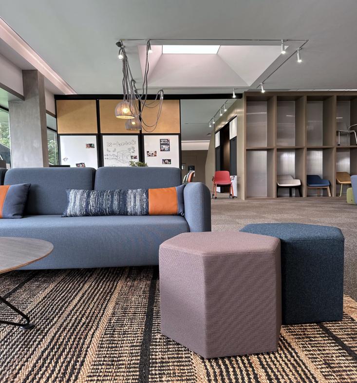 MATSU CHIC Hexa — Stool