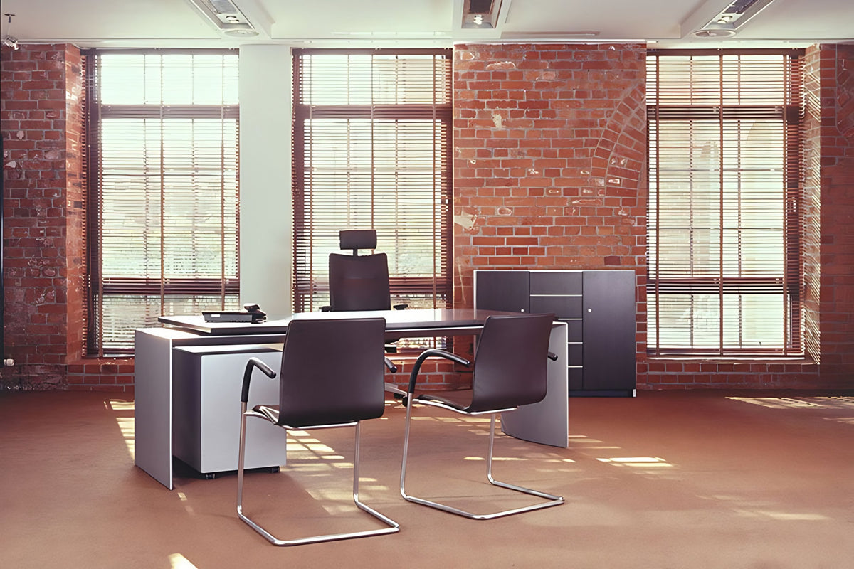 Impuls Executive Desk by MATSU – office desk