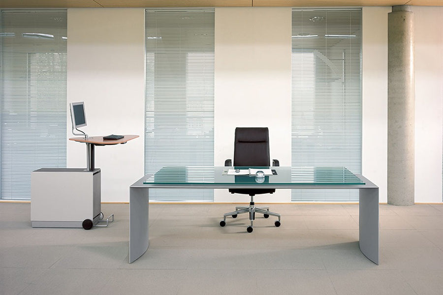 Impuls Executive Desk by MATSU, office desk – view 2