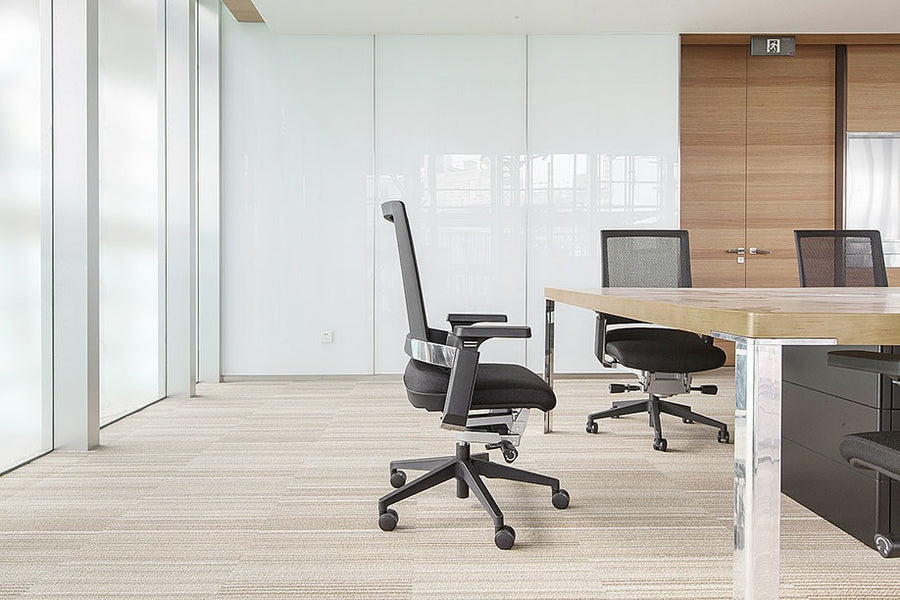 July Executive Office Chair by MATSU, office and meeting chair – view 5