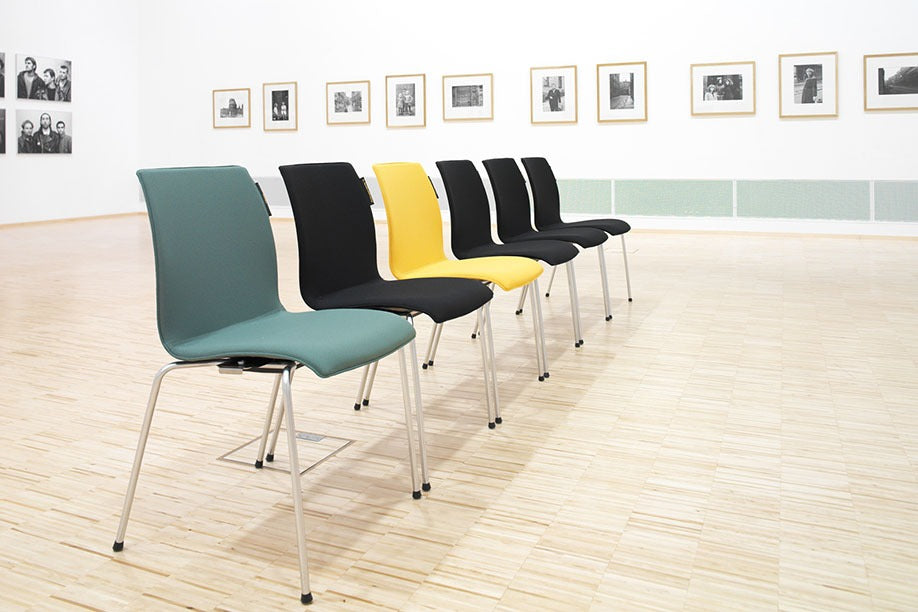 Trio Chair by MATSU, office and meeting chair – view 3