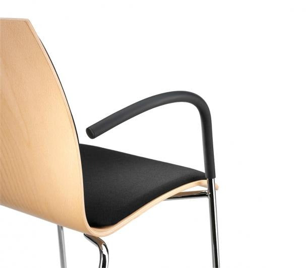 Trio Chair by MATSU, office and meeting chair – view 9