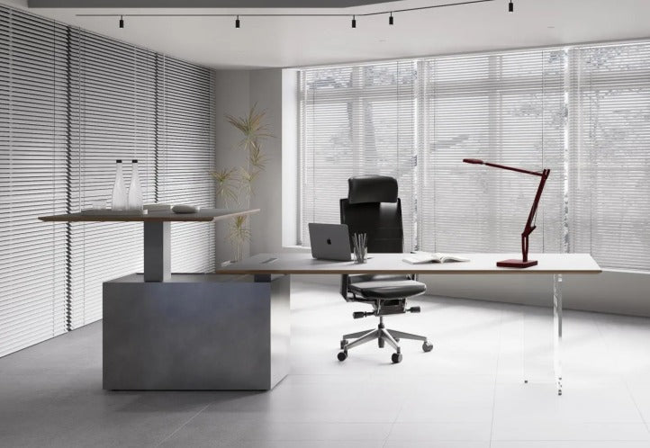 Varo Executive Desk